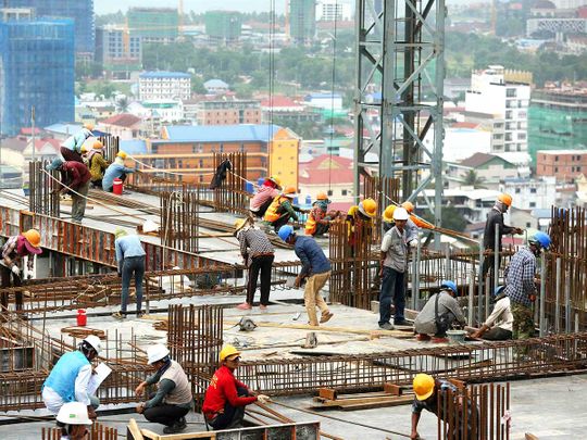 Angajare Muncitori Construcții Asiatici